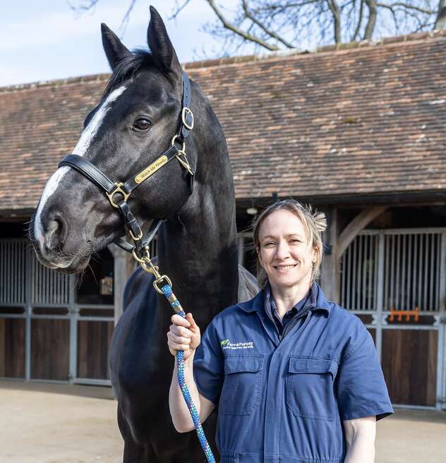 Nikki Pursey, MA, VetMB, CertAVP (Equine Stud Medicine), PgCertVPS, MRCVS